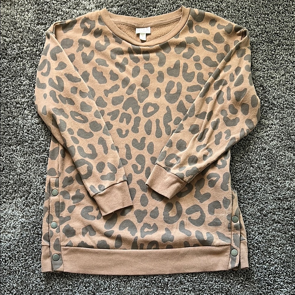 Leopard Print Maternity Sweatshirt
